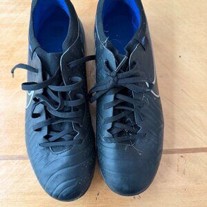 Nike Tiempo Men's Turf Shoes, Turf, Black, 9, Soccer